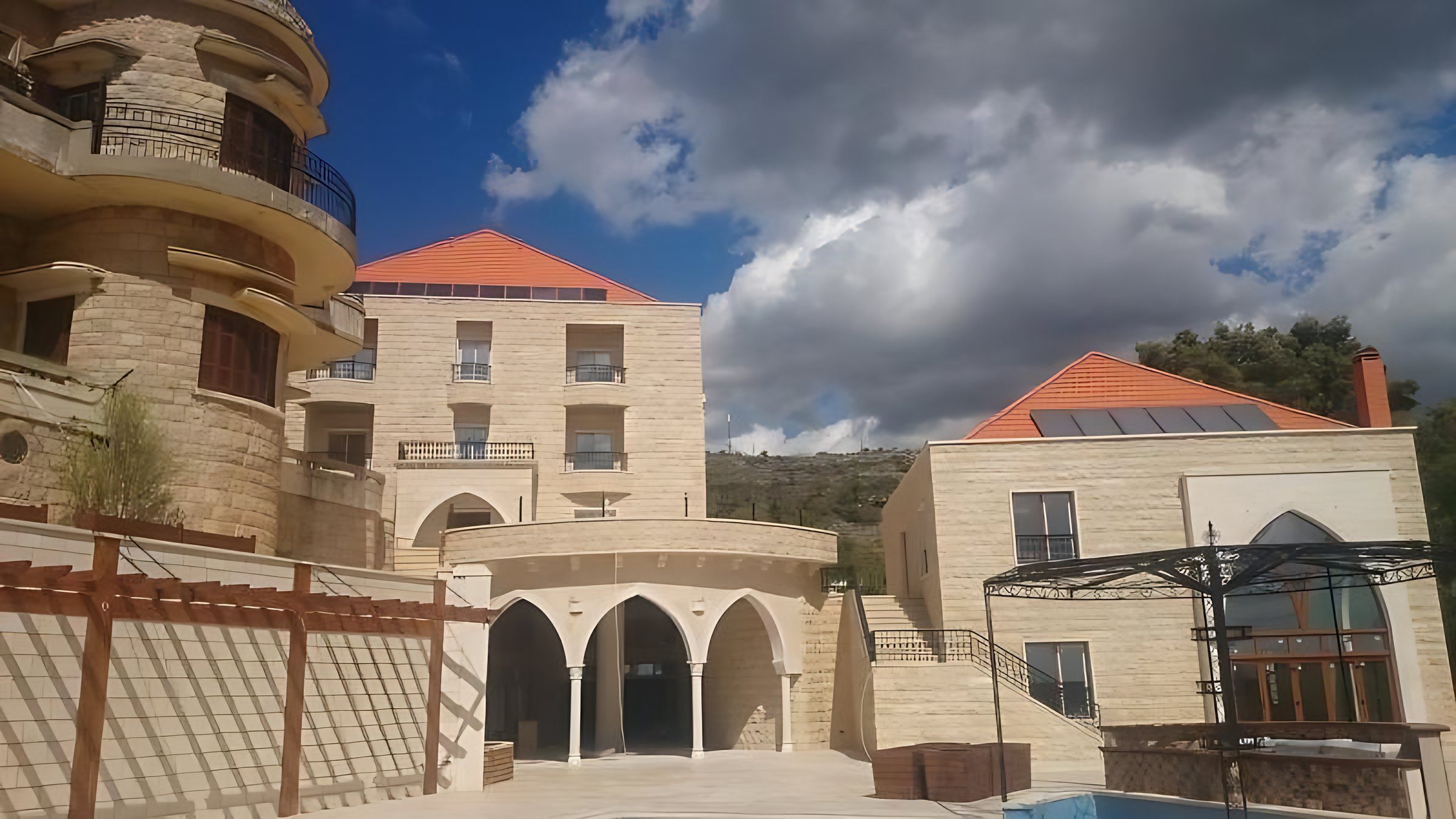 Hotel complex